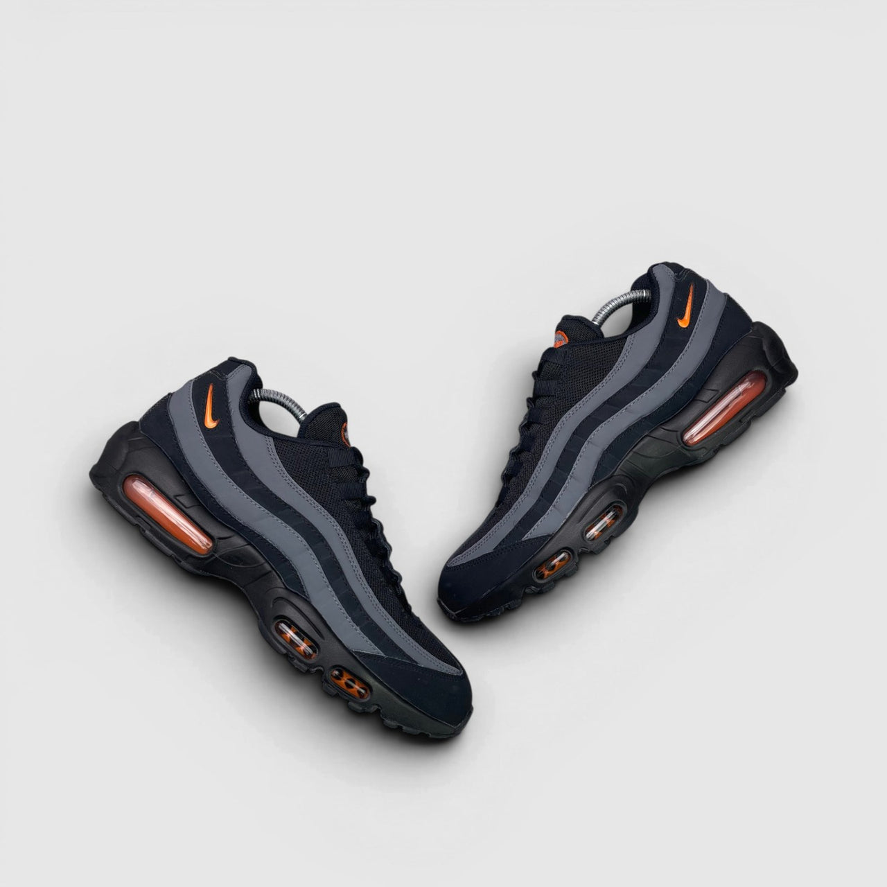 Nike Air Max 95 Black/Grey Safety Orange — buty sportowe męskie w bardzo dobrym stanie rozmiar 44, para butów