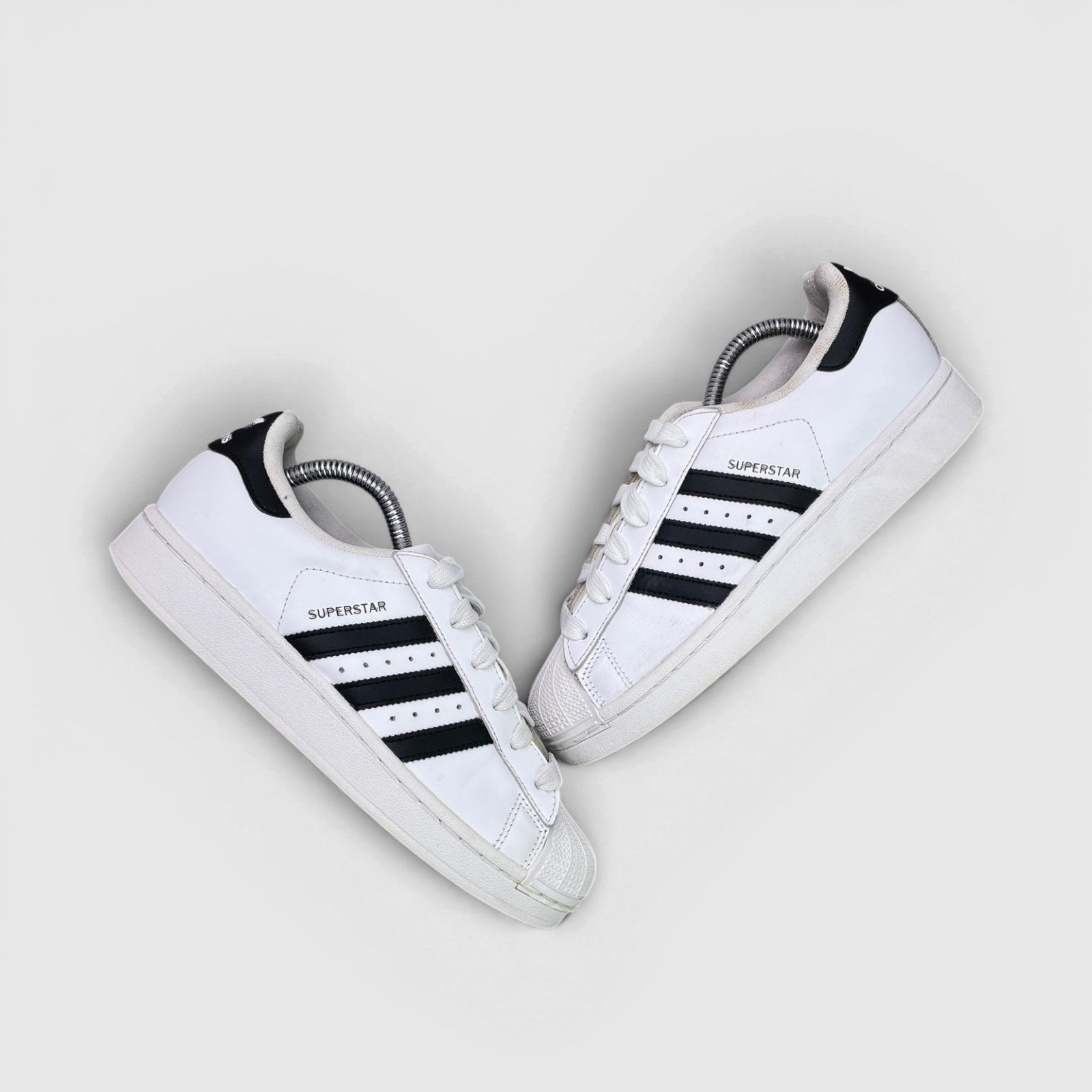Adidas Superstar II Cloud White Black — buty sportowe damskie w bardzo dobrym stanie rozmiar 38, para butów
