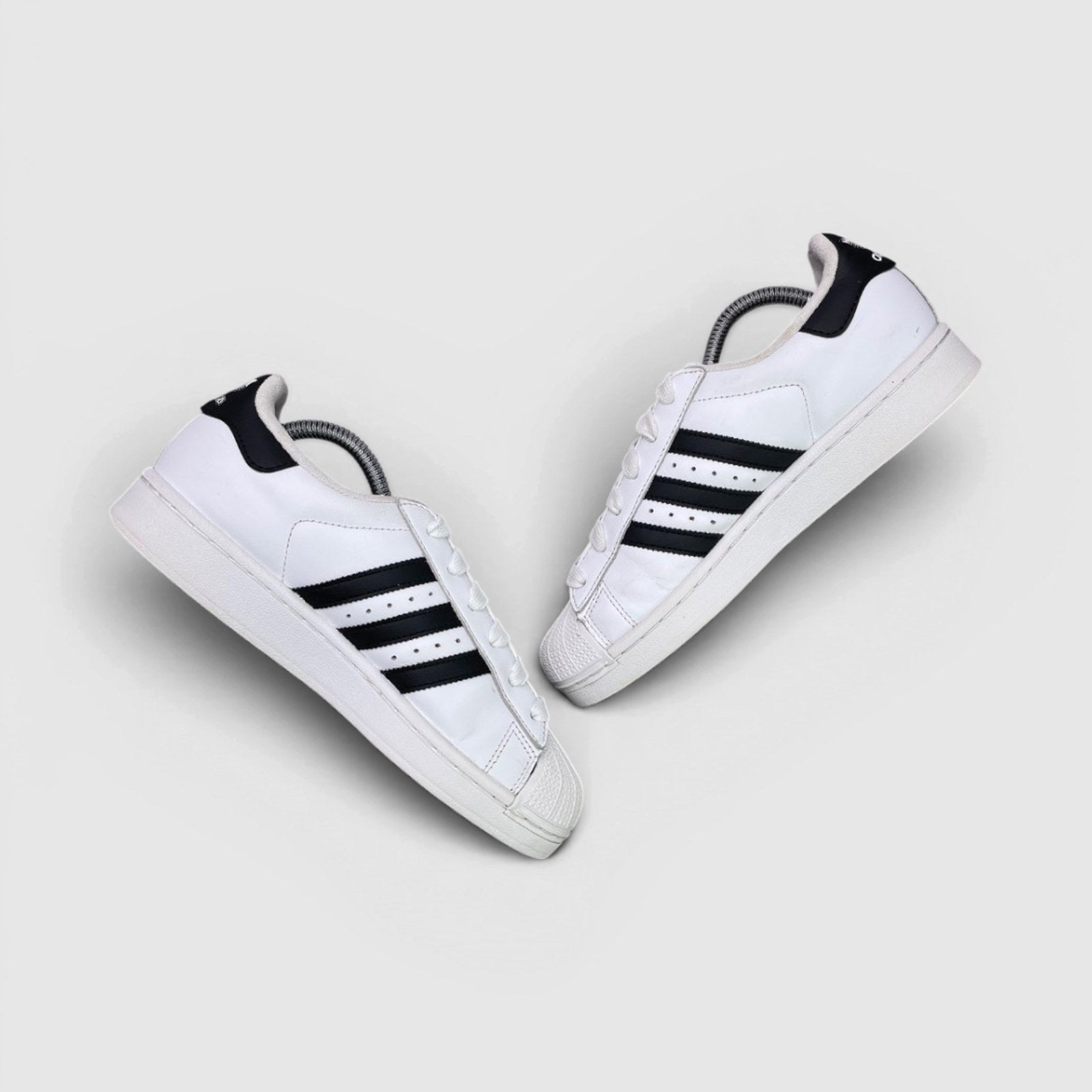 Adidas Superstar II Cloud White Black — buty sportowe damskie w bardzo dobrym stanie rozmiar 38, para butów