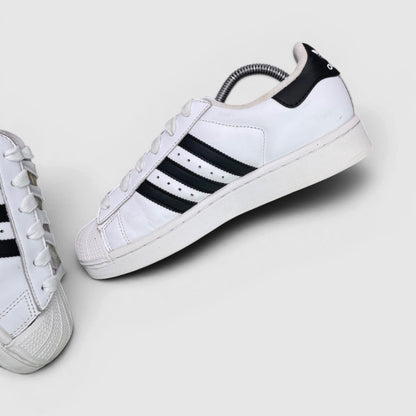 Adidas Superstar II Cloud White Black — buty sportowe damskie w bardzo dobrym stanie rozmiar 38, boczny profil, lewa strona