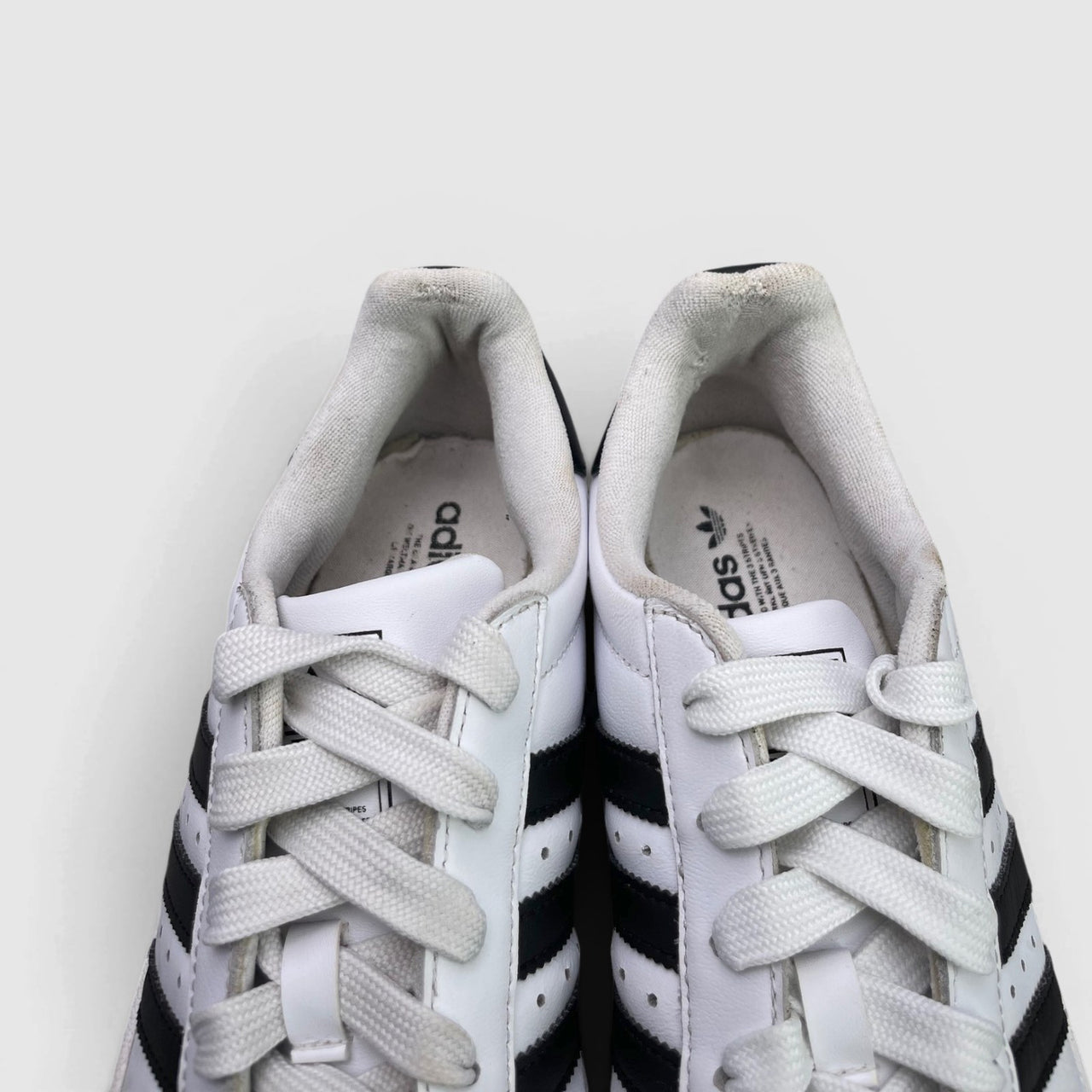 Adidas Superstar II Cloud White Black — buty sportowe damskie w bardzo dobrym stanie rozmiar 38, wkładka