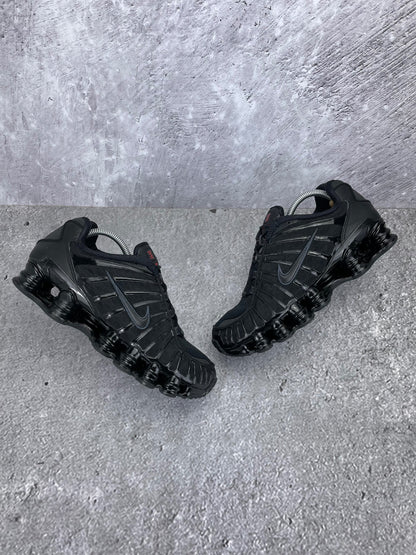 Nike Shox TL Black - buty sportowe, widok z góry na zewnętrzną stronę butów