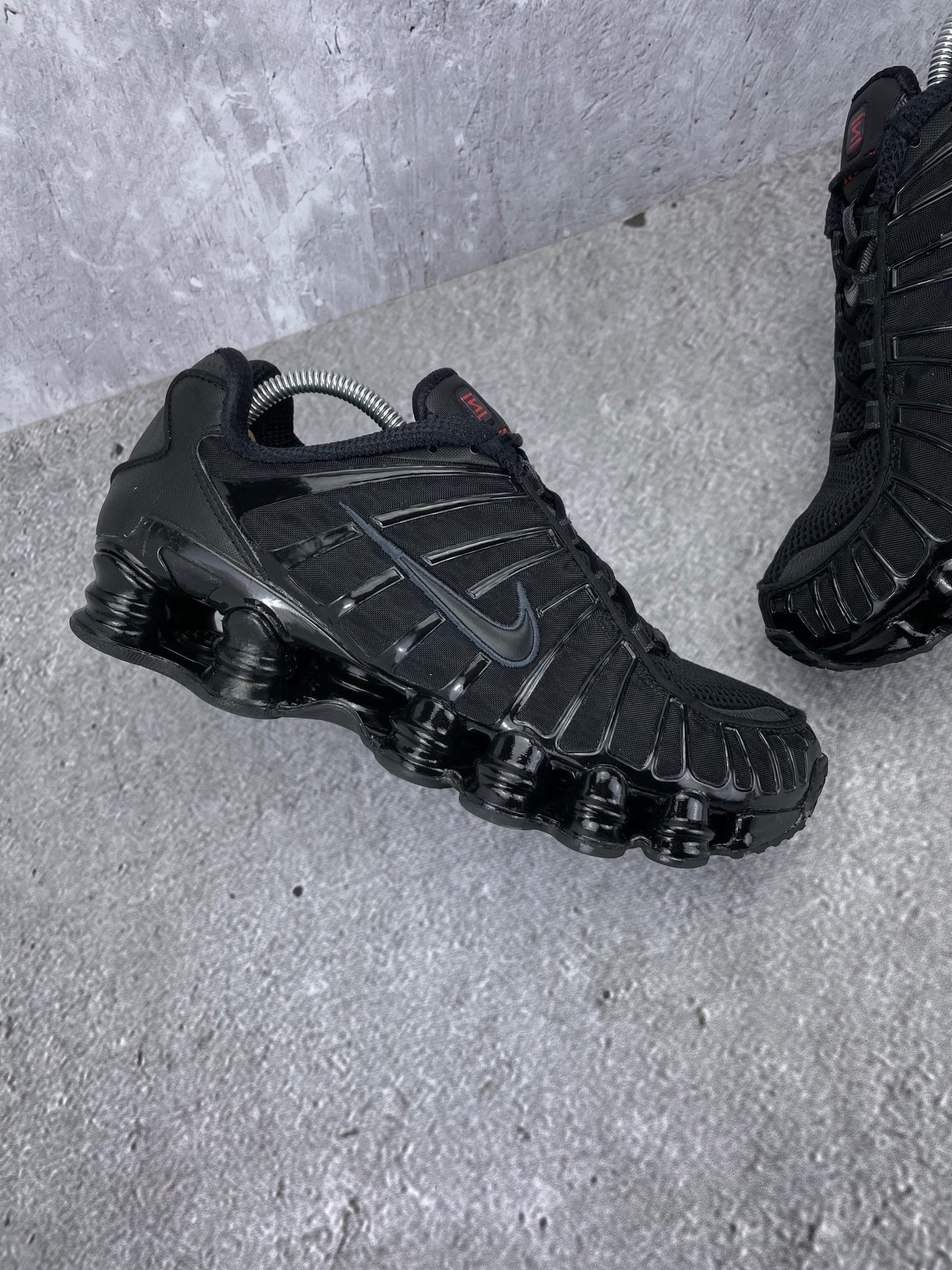 Nike Shox TL Black - buty sportowe, zewnętrzny panel lewego buta