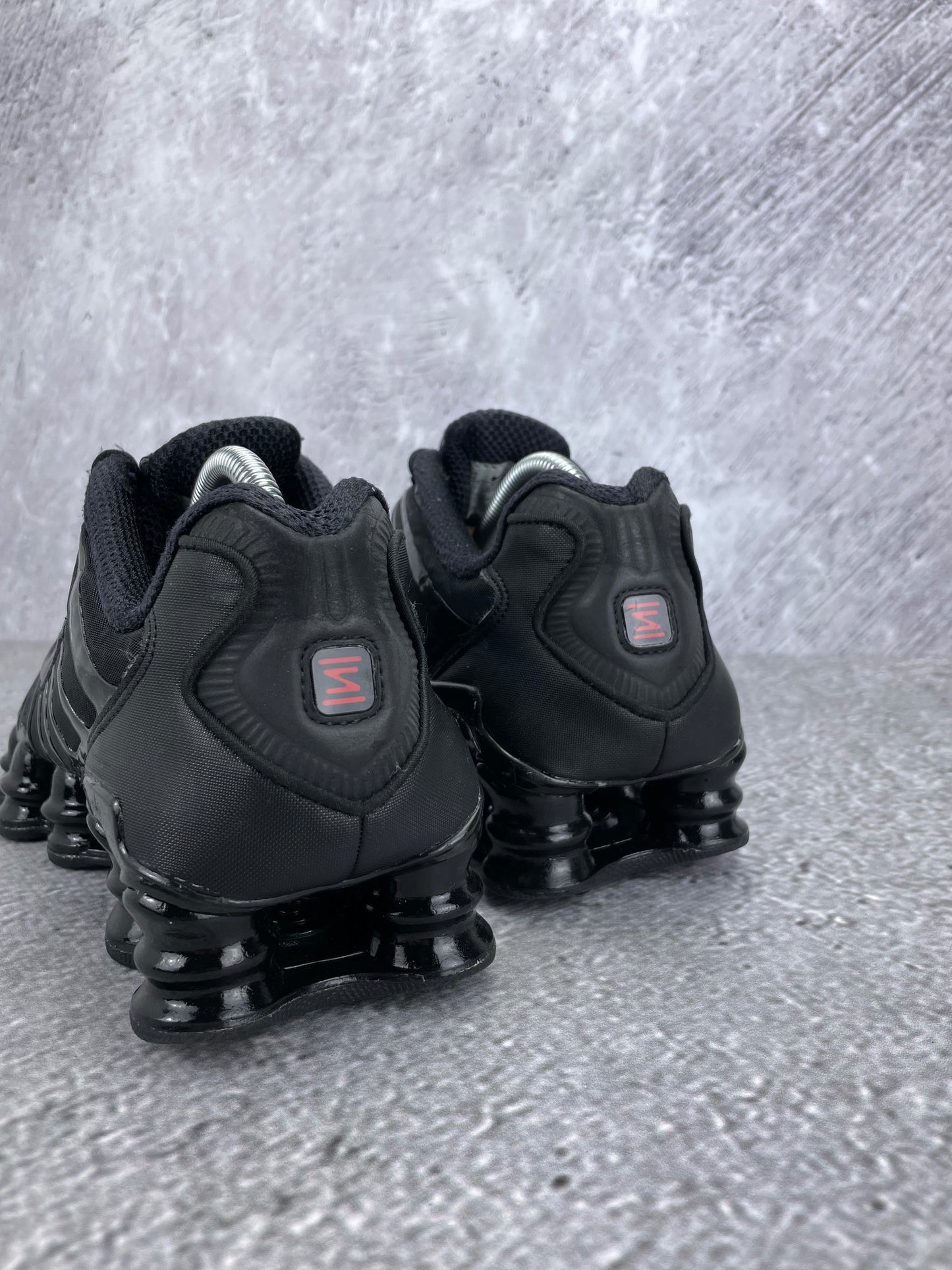 Nike Shox TL Black - buty sportowe, widok z tyłu