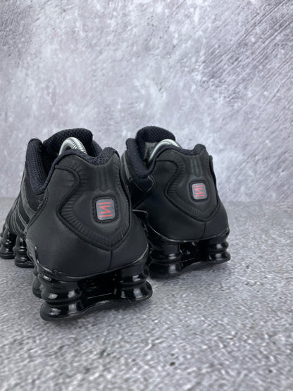 Nike Shox TL Black - buty sportowe, widok z tyłu