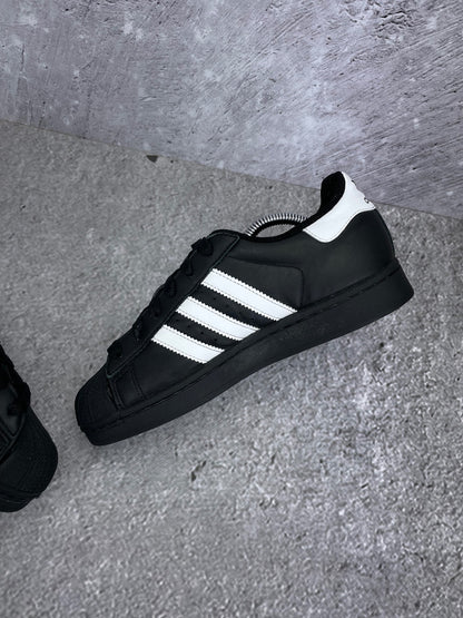 adidas Superstar II Black White - buty sportowe, wewnętrzny panel prawego buta