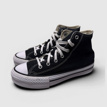 Converse Chuck Taylor All Star — buty sportowe damskie w bardzo dobrym stanie rozmiar 35, para butów