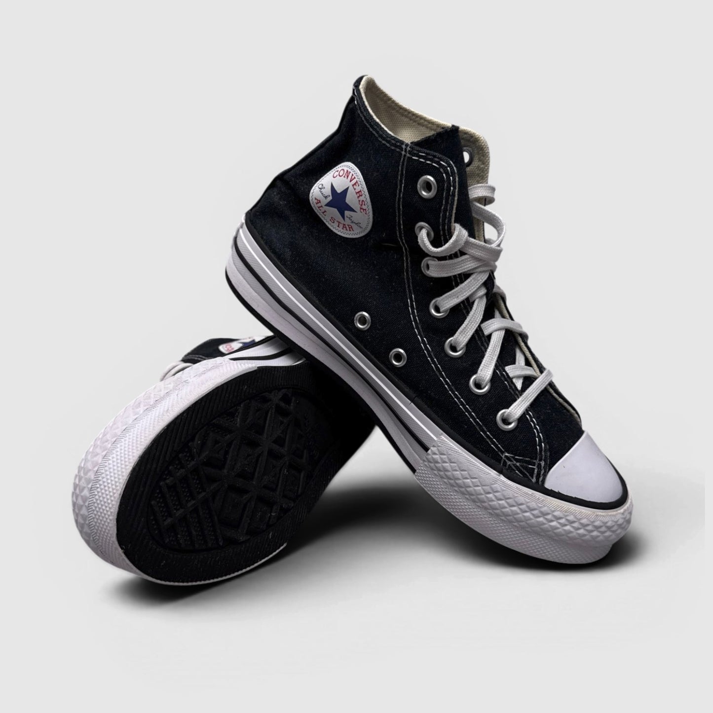 Converse Chuck Taylor All Star — buty sportowe damskie w bardzo dobrym stanie rozmiar 35, para butów