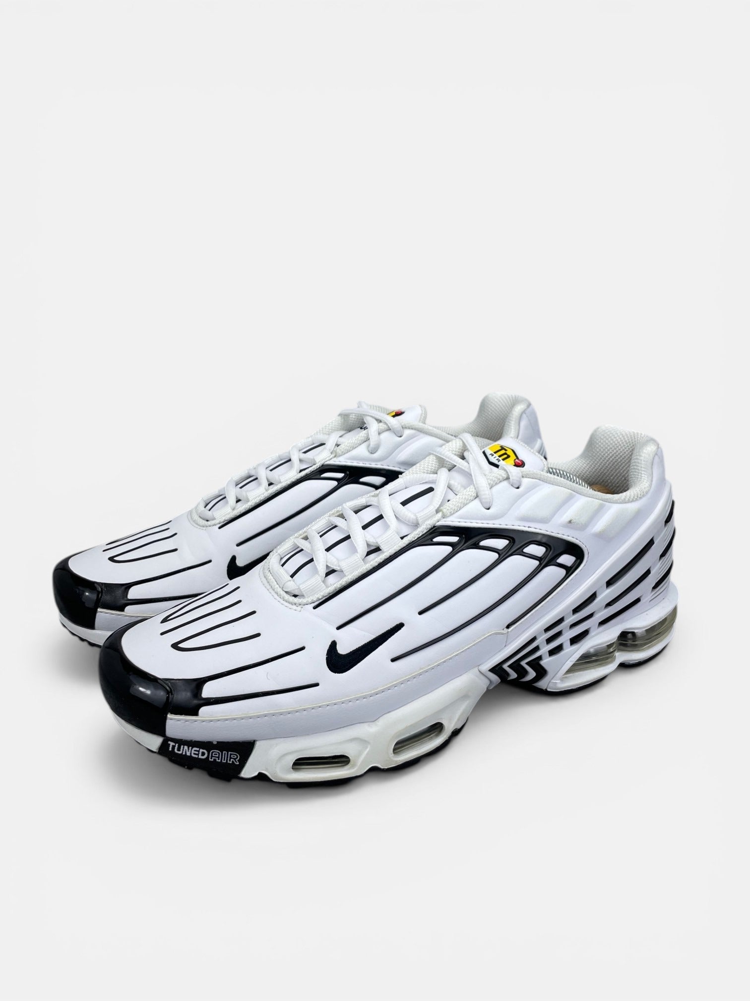 Nike Air Max Plus III Leather CK6716-100 - buty sportowe, widok z boku