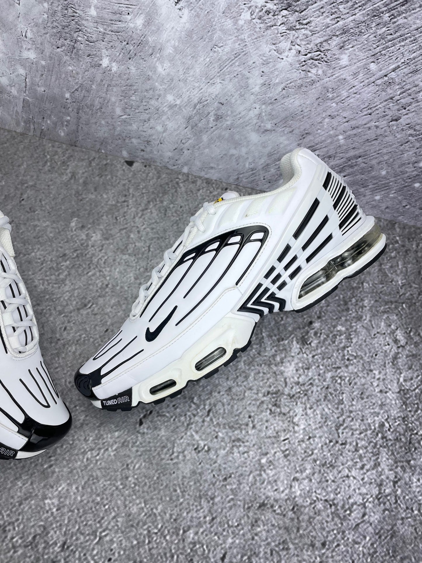 Nike Air Max Plus III Leather CK6716-100 - buty sportowe, widok z góry na wewnętrzną stronę butów