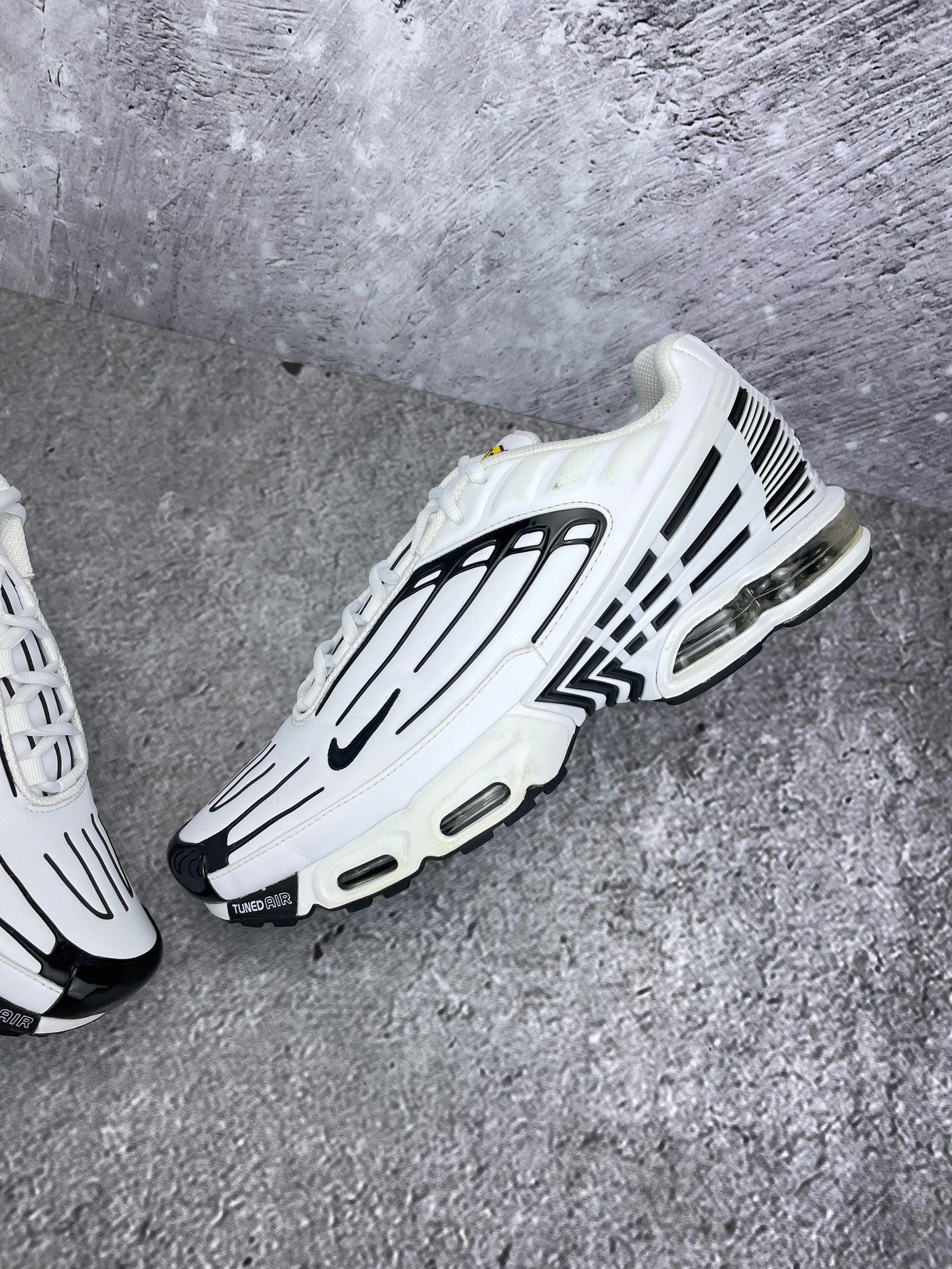 Nike Air Max Plus III Leather CK6716-100 - buty sportowe, widok z góry na wewnętrzną stronę butów