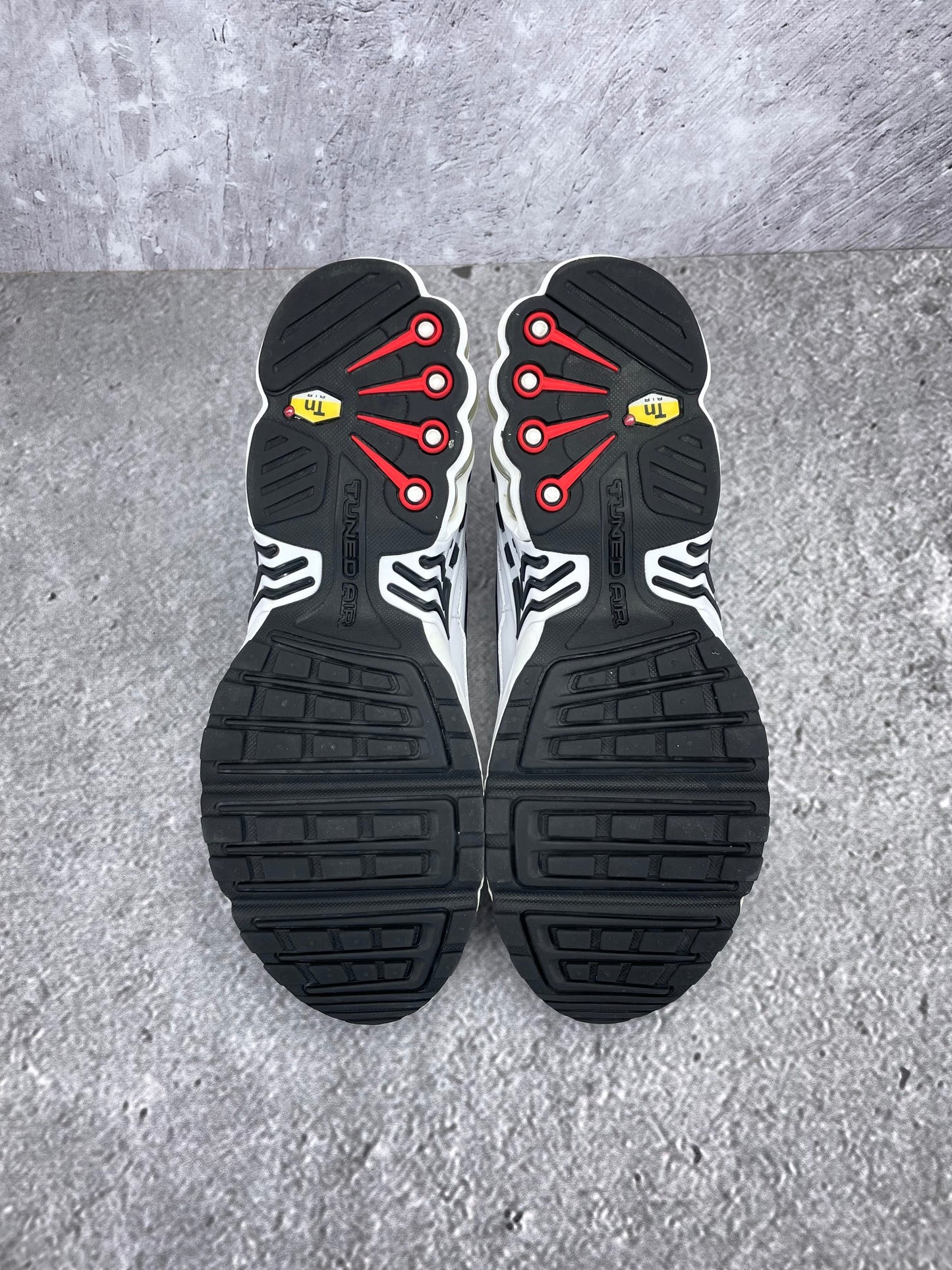 Nike Air Max Plus III Leather CK6716-100 - buty sportowe, podeszwa