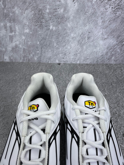 Nike Air Max Plus III Leather CK6716-100 - buty sportowe, zapiętki butów