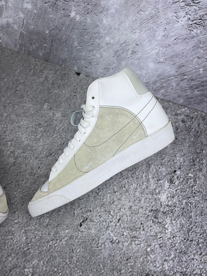 Nike Blazer Mid '77 SE DH8640-103 - buty sportowe, wewnętrzny panel prawego buta