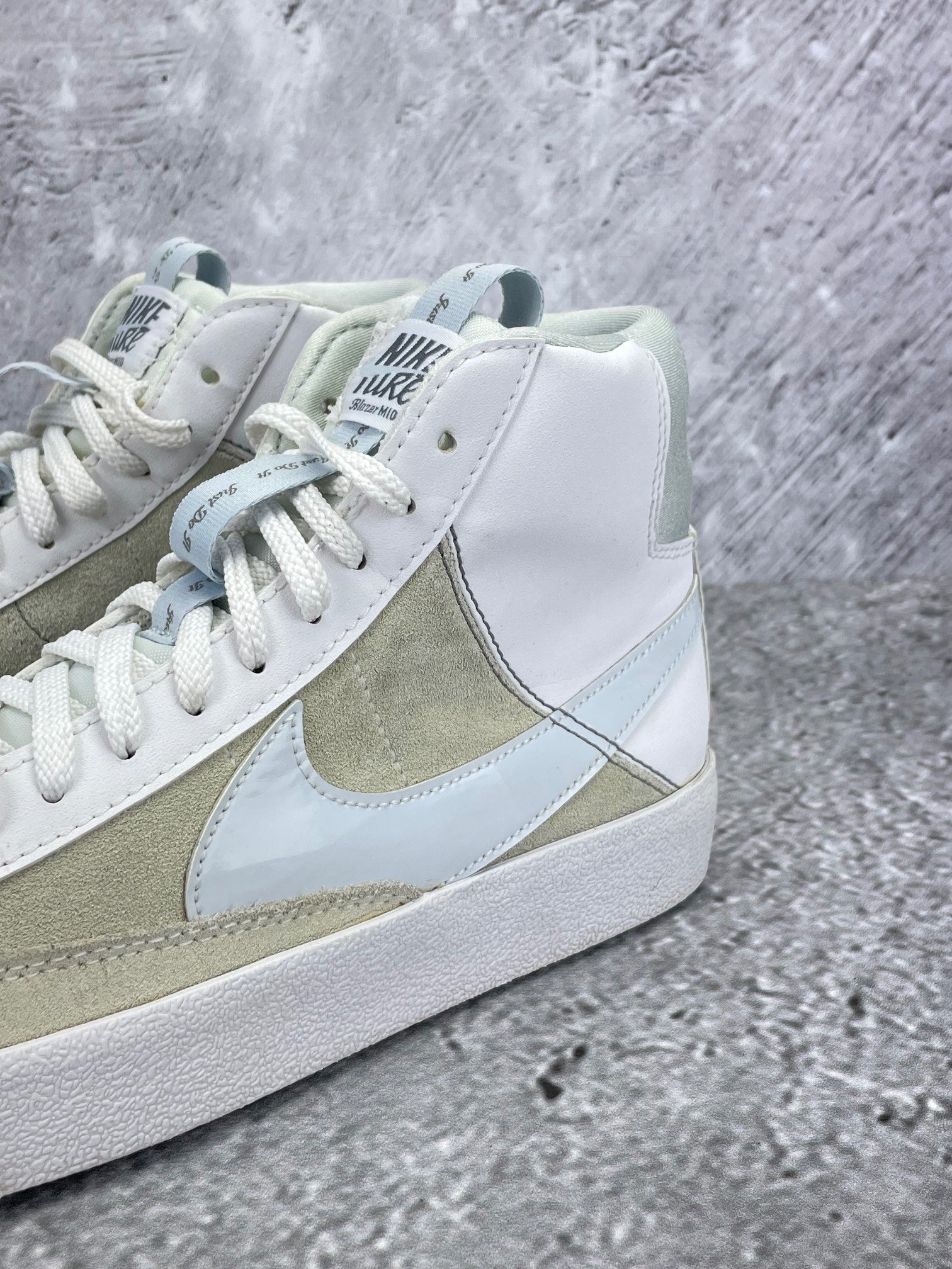 Nike Blazer Mid '77 SE DH8640-103 - buty sportowe, opcjonalne zdjęcie 1
