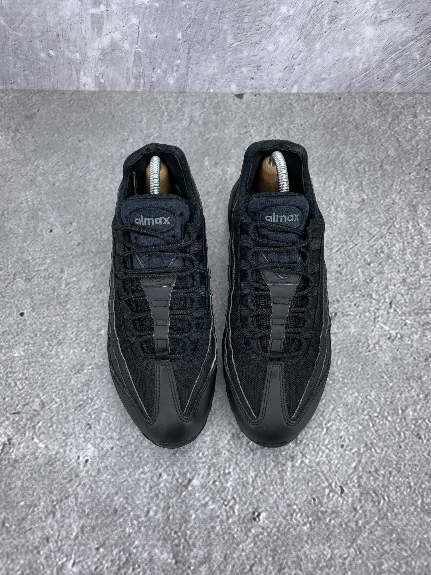 Nike Air Max 95 Essential Triple Black - buty sportowe, widok z góry
