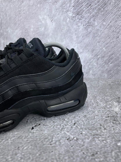 Nike Air Max 95 Essential Triple Black - buty sportowe, opcjonalne zdjęcie 1