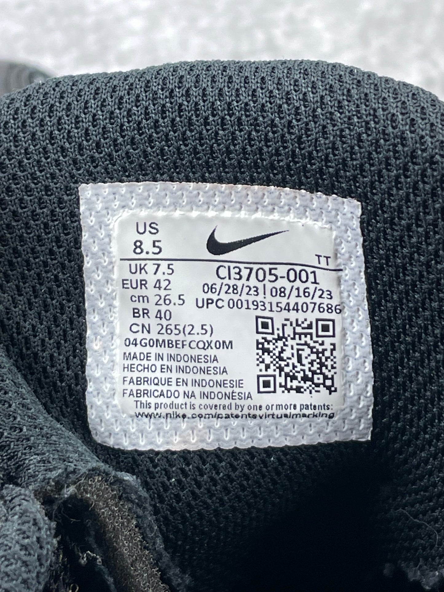 Nike Air Max 95 Essential Triple Black - buty sportowe, metka