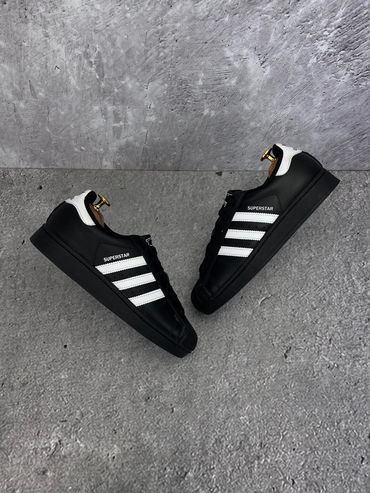 adidas Superstar II JH9977 - buty sportowe, widok z góry na zewnętrzną stronę butów