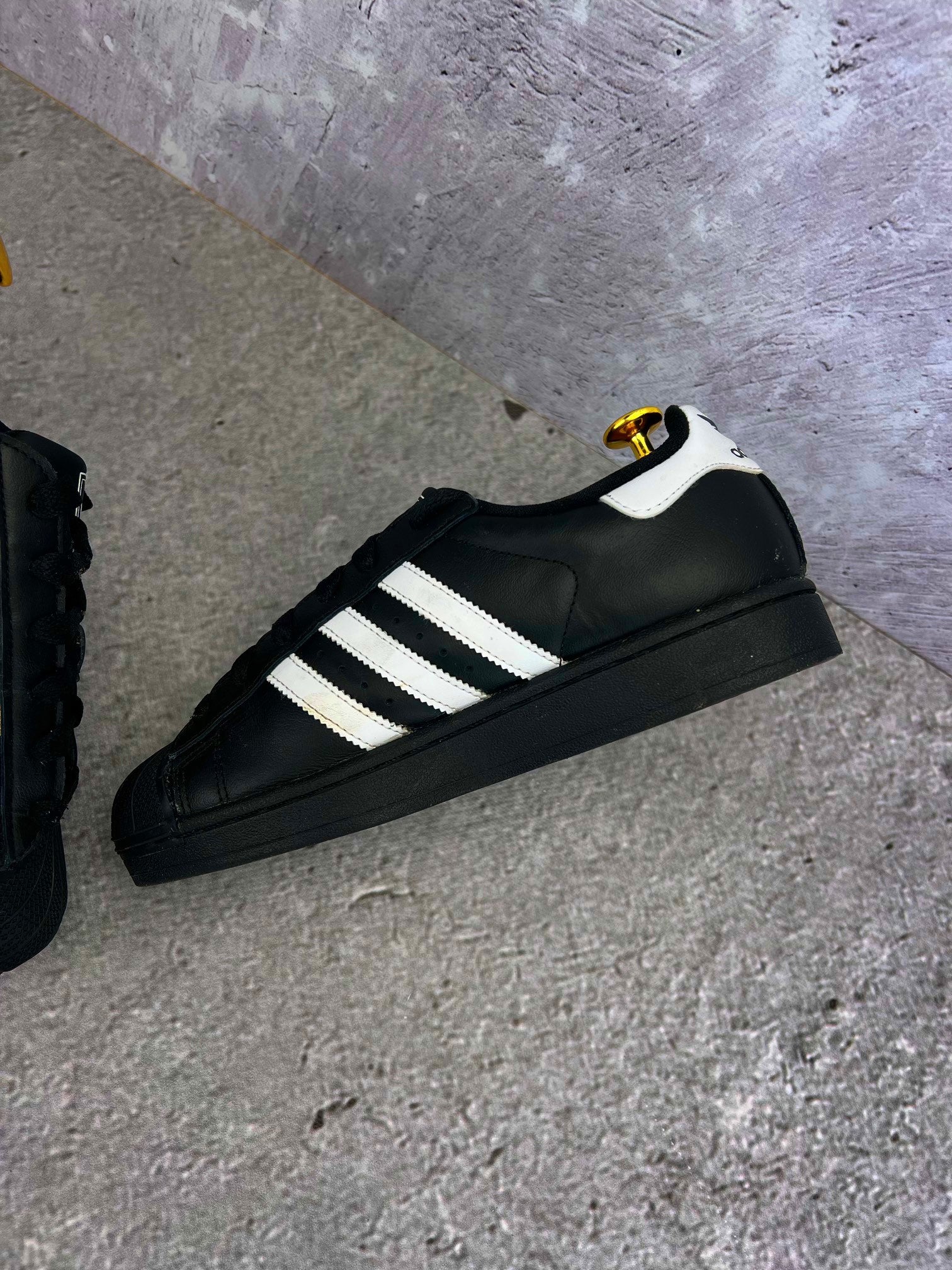 adidas Superstar II JH9977 - buty sportowe, wewnętrzny panel prawego buta