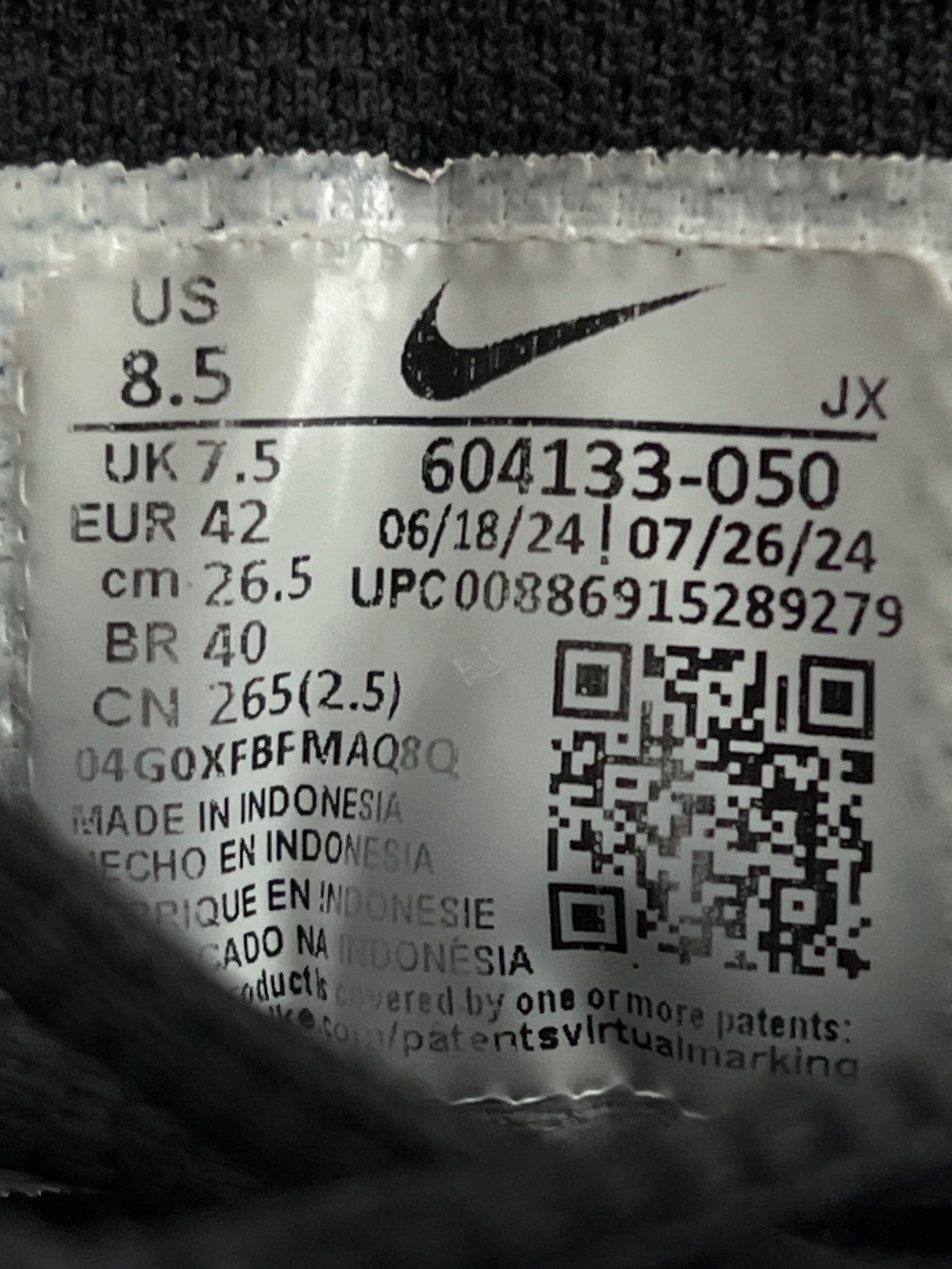 Nike Air Max Plus Triple Black - buty sportowe, metka