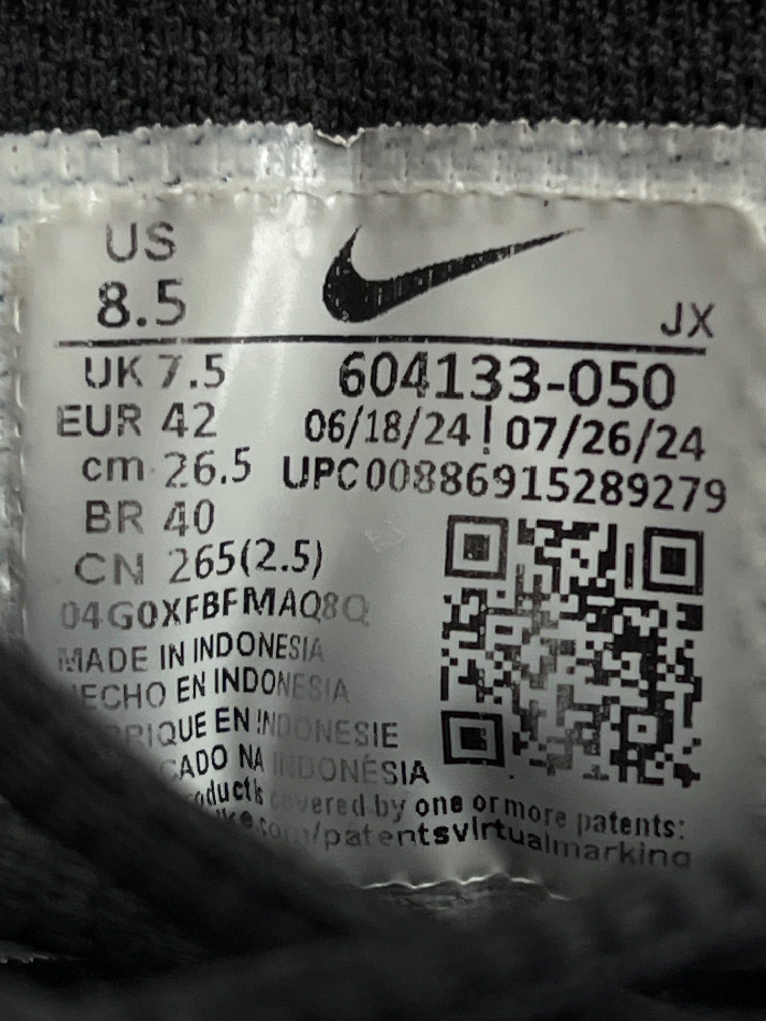 Nike Air Max Plus Triple Black - buty sportowe, metka