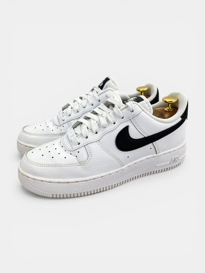 Nike Air Force 1 ’07 “White/Black” White Black - buty sportowe, widok z boku