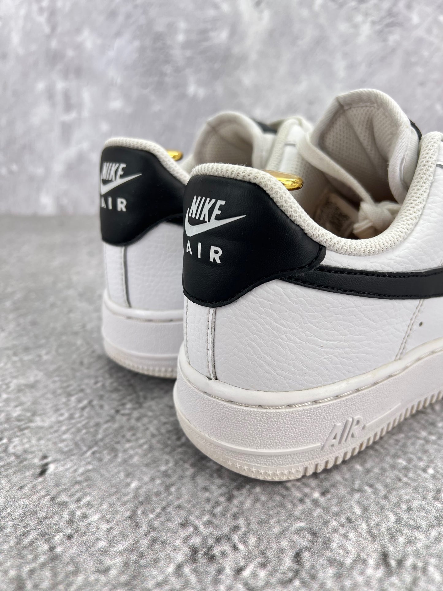 Nike Air Force 1 ’07 “White/Black” White Black - buty sportowe, widok z tyłu
