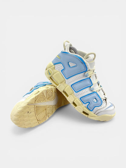 Nike Air More Uptempo FD9869-100 - buty sportowe, boczny profil