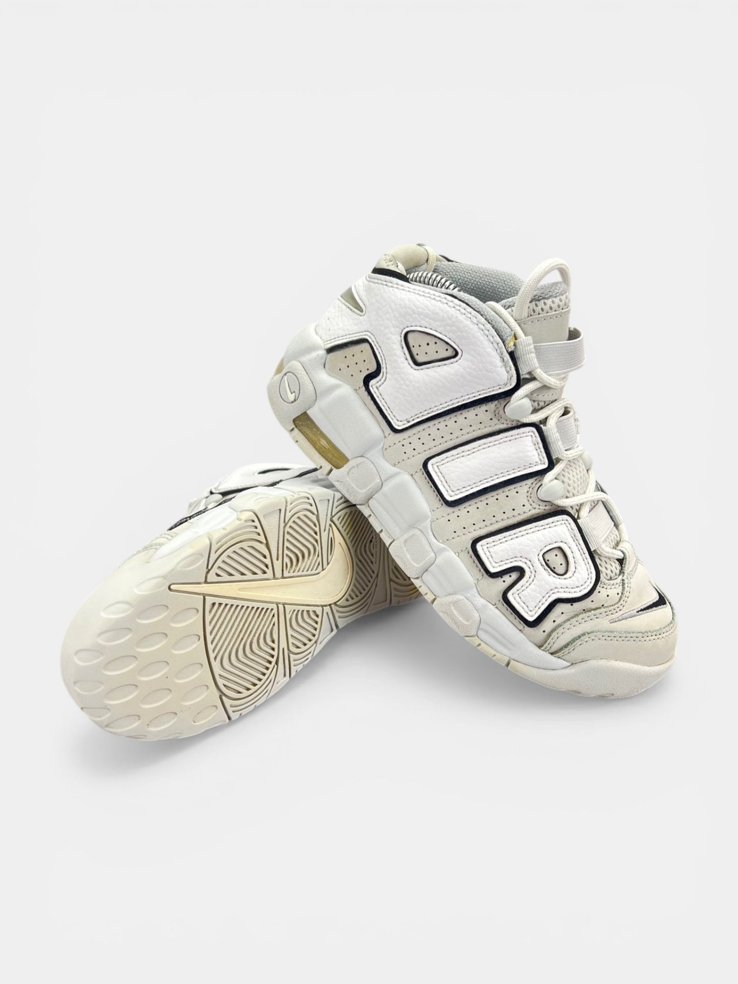 Nike Air More Uptempo Mid Photon Dust - buty sportowe, boczny profil