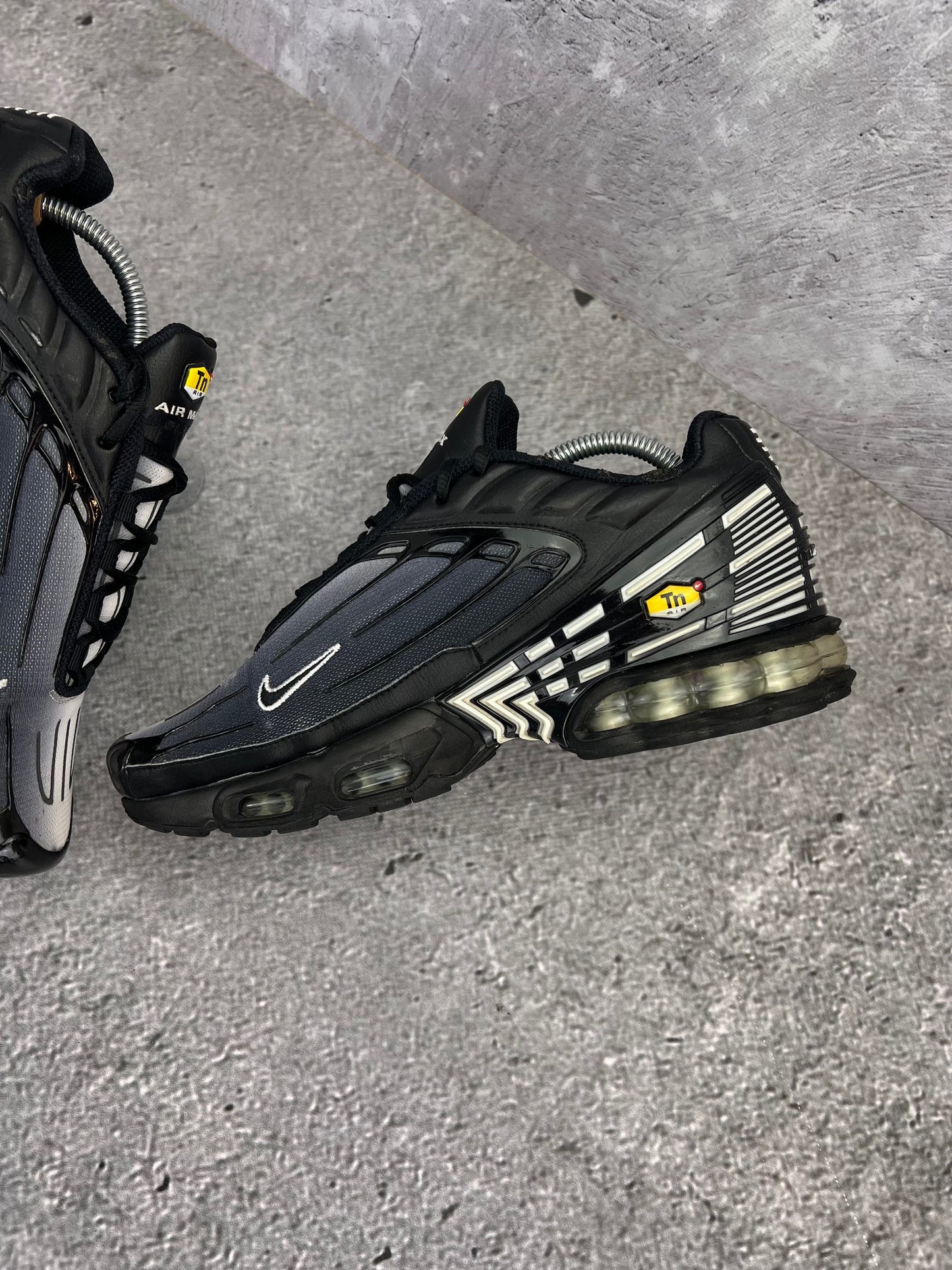 Nike Air Max Plus 3 Obsidian - buty sportowe, wewnętrzny panel prawego buta
