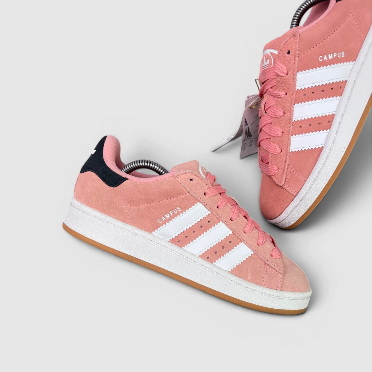 Adidas Campus 00s — buty sportowe damskie w bardzo dobrym stanie rozmiar 38 2/3, boczny profil, lewa strona