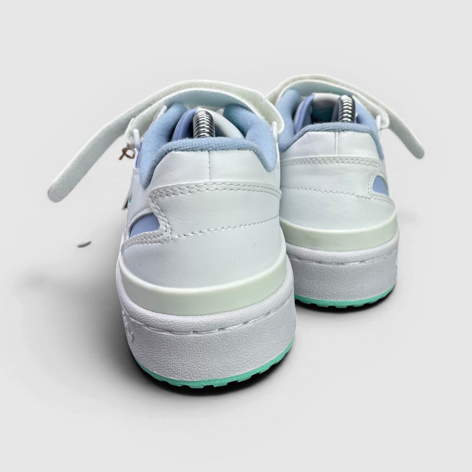 Adidas Forum Low — buty sportowe damskie nowe rozmiar 36 2/3, widok z tyłu