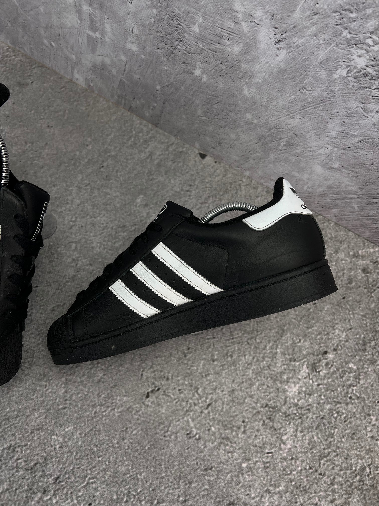 adidas Superstar II Black White - buty sportowe, widok z góry na wewnętrzną stronę butów