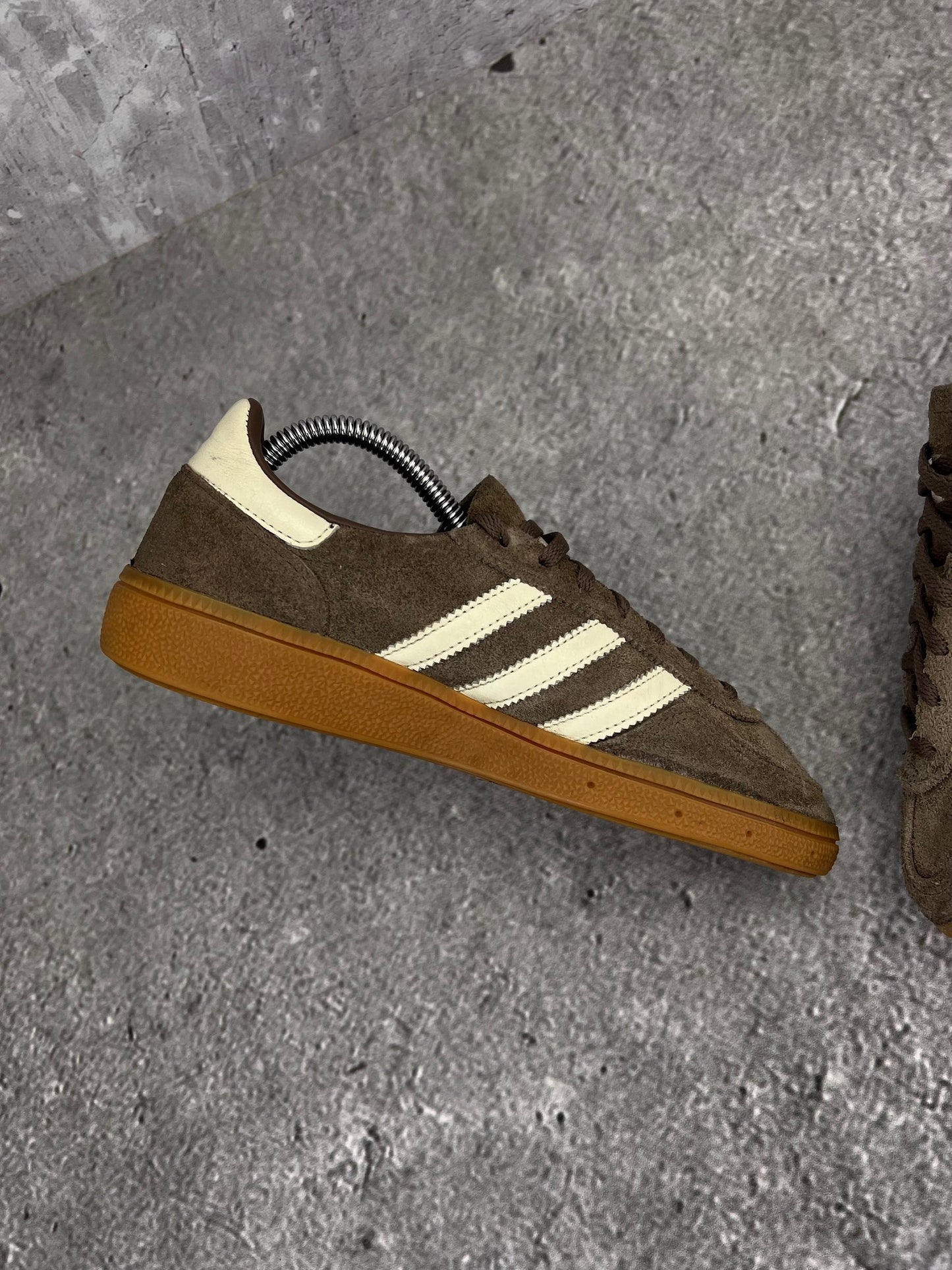 adidas Handball Spezial IF6490 - buty sportowe, wewnętrzny panel lewego buta