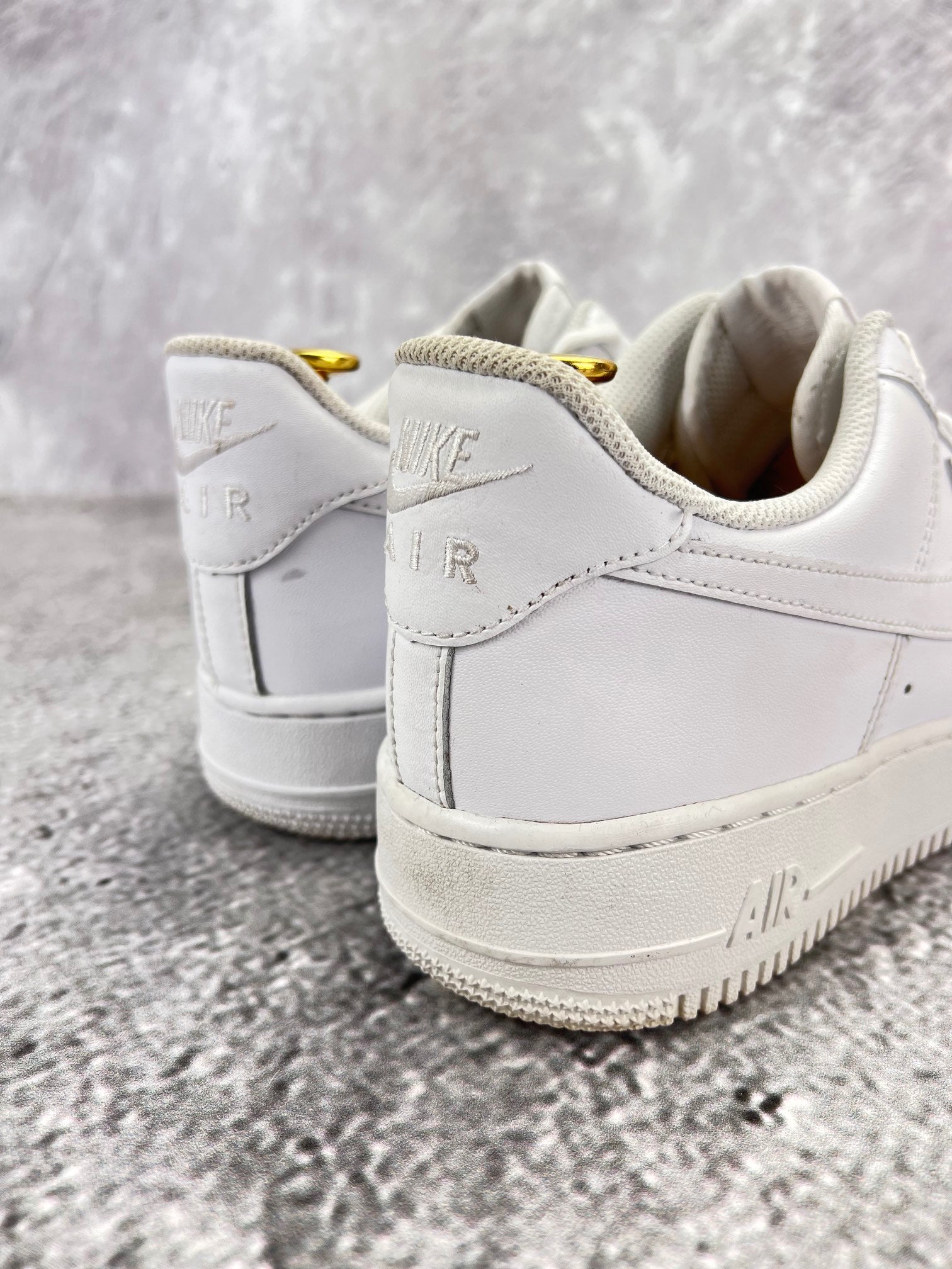 Nike Air Force 1 '07 Triple White - buty sportowe, widok z tyłu