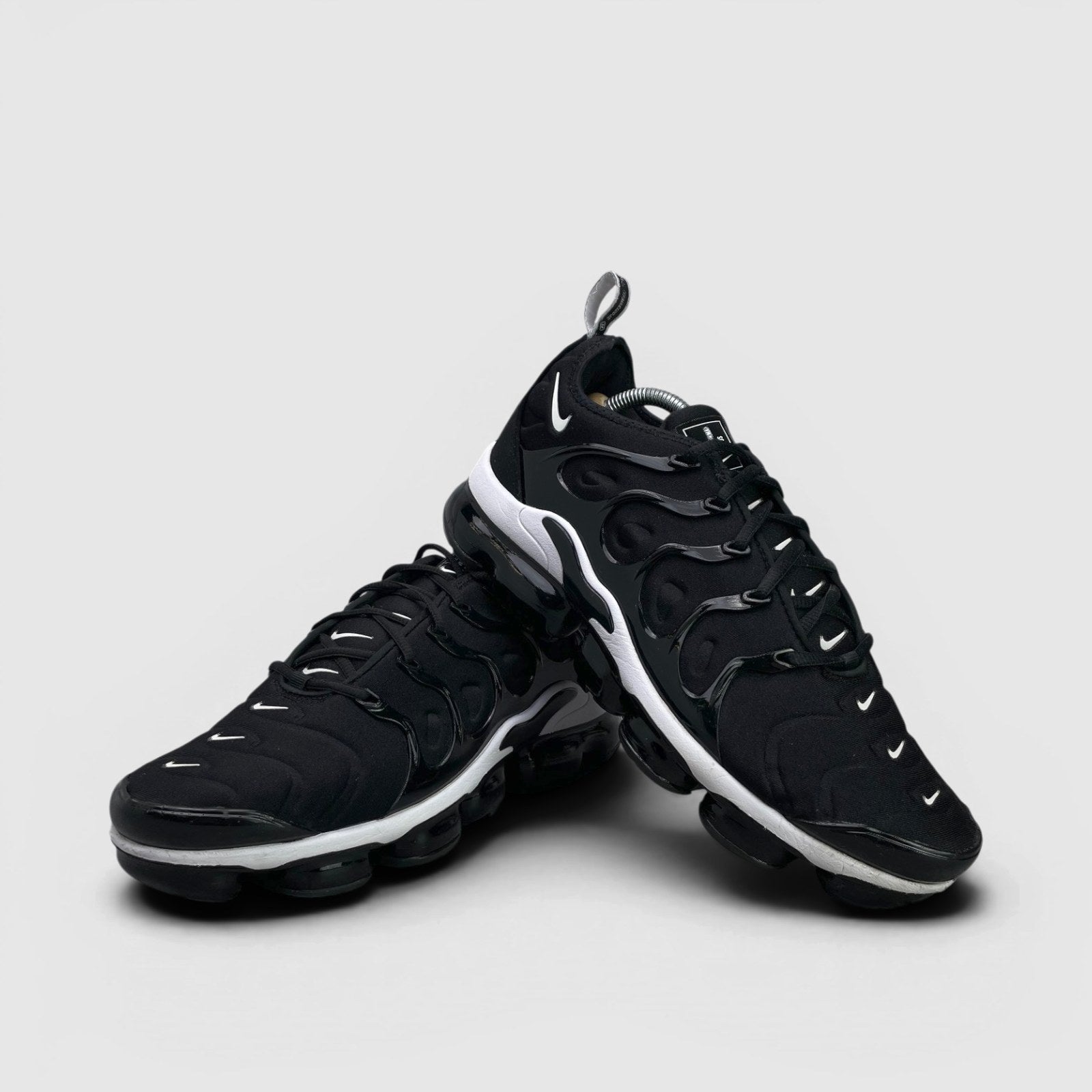 Nike Air VaporMax Plus Overbranding — buty sportowe męskie w bardzo dobrym stanie rozmiar 44, para butów