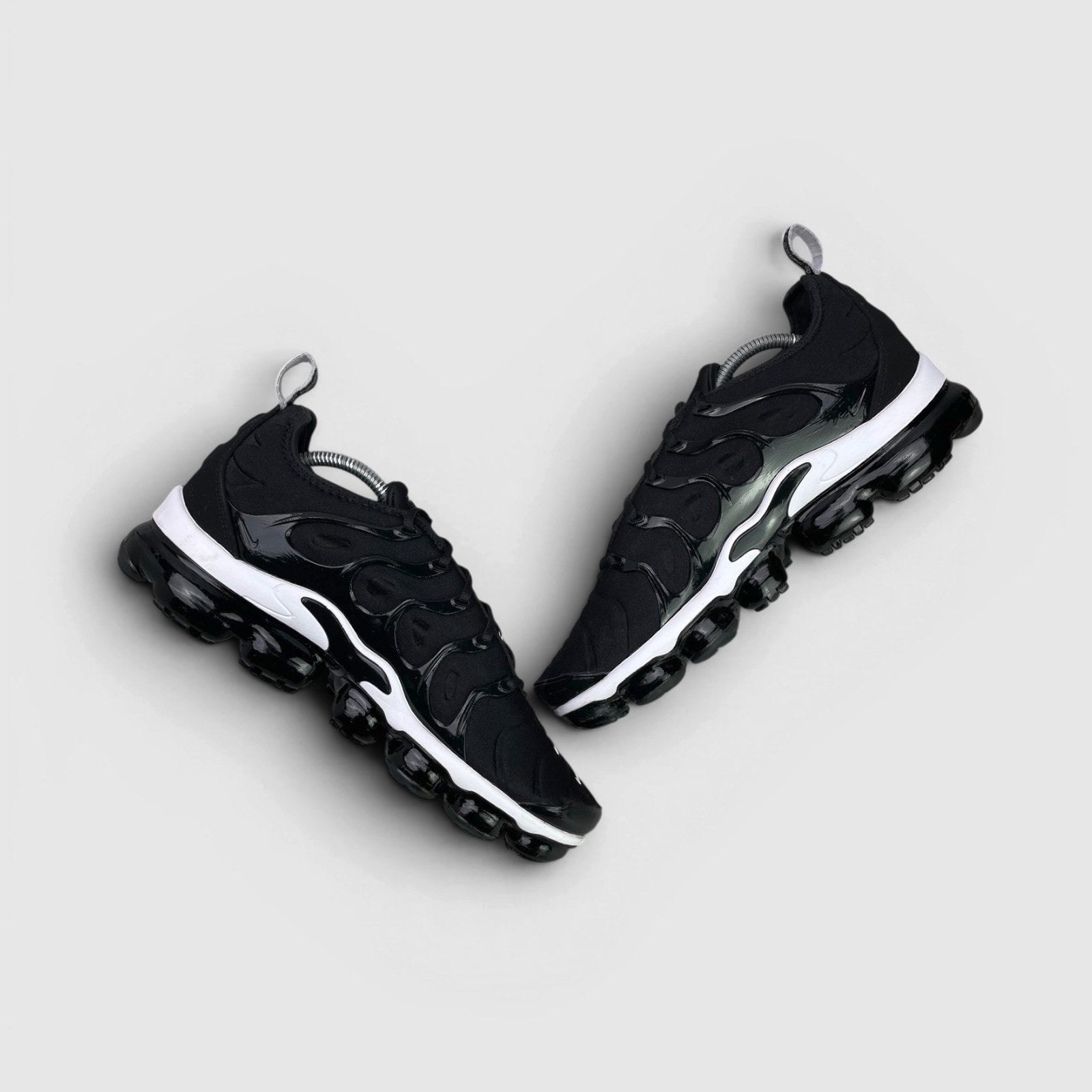 Nike Air VaporMax Plus Overbranding — buty sportowe męskie w bardzo dobrym stanie rozmiar 44, para butów
