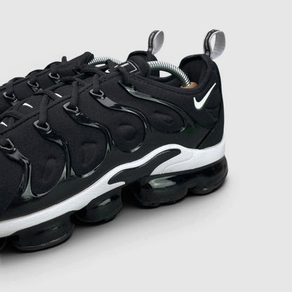Nike Air VaporMax Plus Overbranding — buty sportowe męskie w bardzo dobrym stanie rozmiar 44, detal