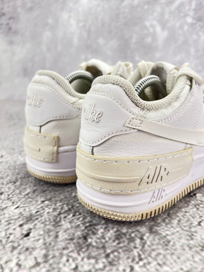 Nike Air Force 1 Shadow Triple White - buty sportowe, widok z góry