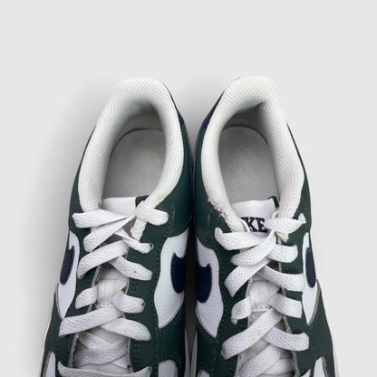 Nike Air Force 1 Low Vintage Green Obsidian — buty sportowe damskie w bardzo dobrym stanie rozmiar 38, zapiętki butów