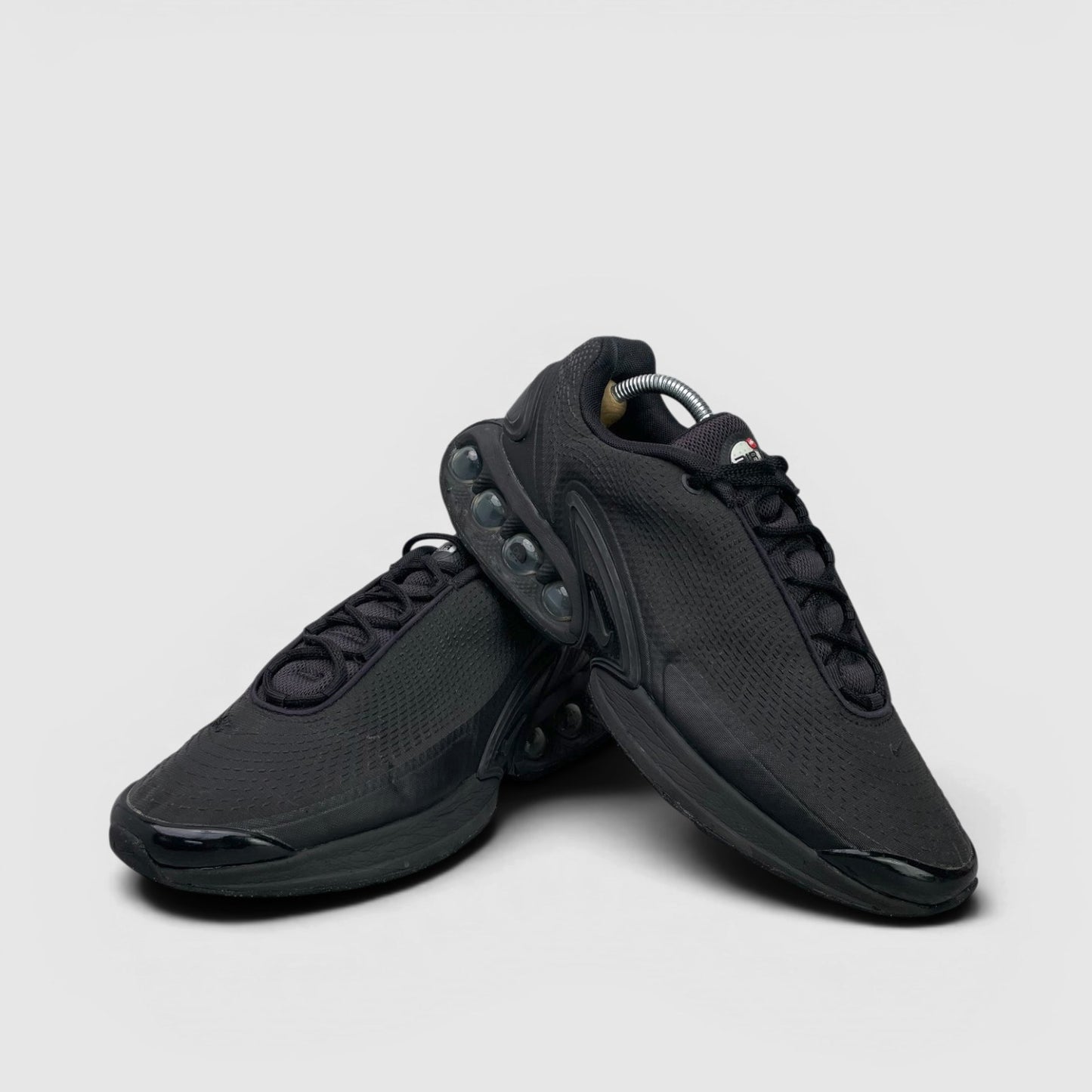 Nike Air Max Dn Black Metallic Grey — buty sportowe męskie w bardzo dobrym stanie rozmiar 43, para butów