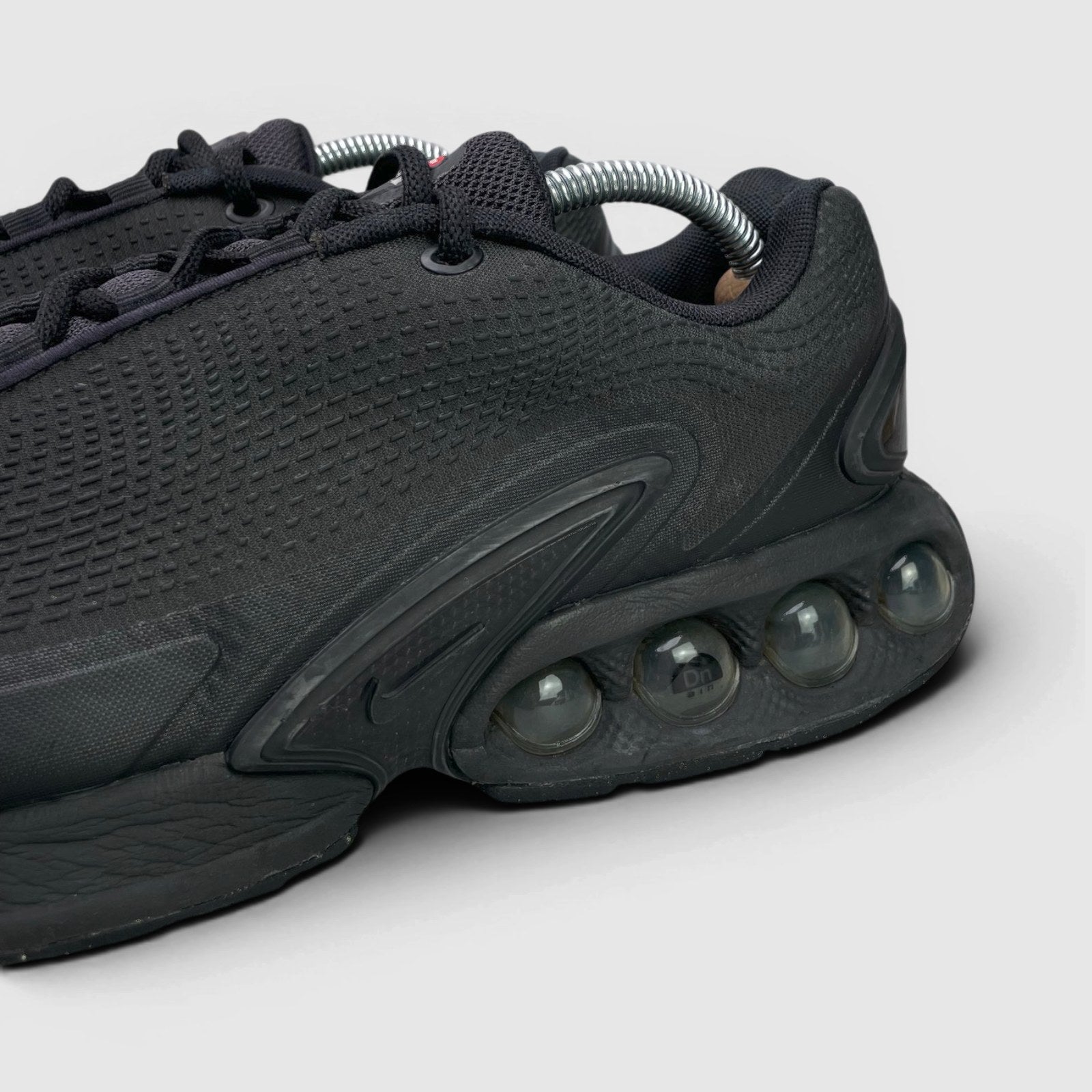 Nike Air Max Dn Black Metallic Grey — buty sportowe męskie w bardzo dobrym stanie rozmiar 43, detal