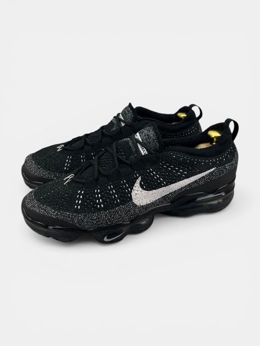 Nike Air VaporMax 2023 Flyknit Oreo - buty sportowe, widok z boku