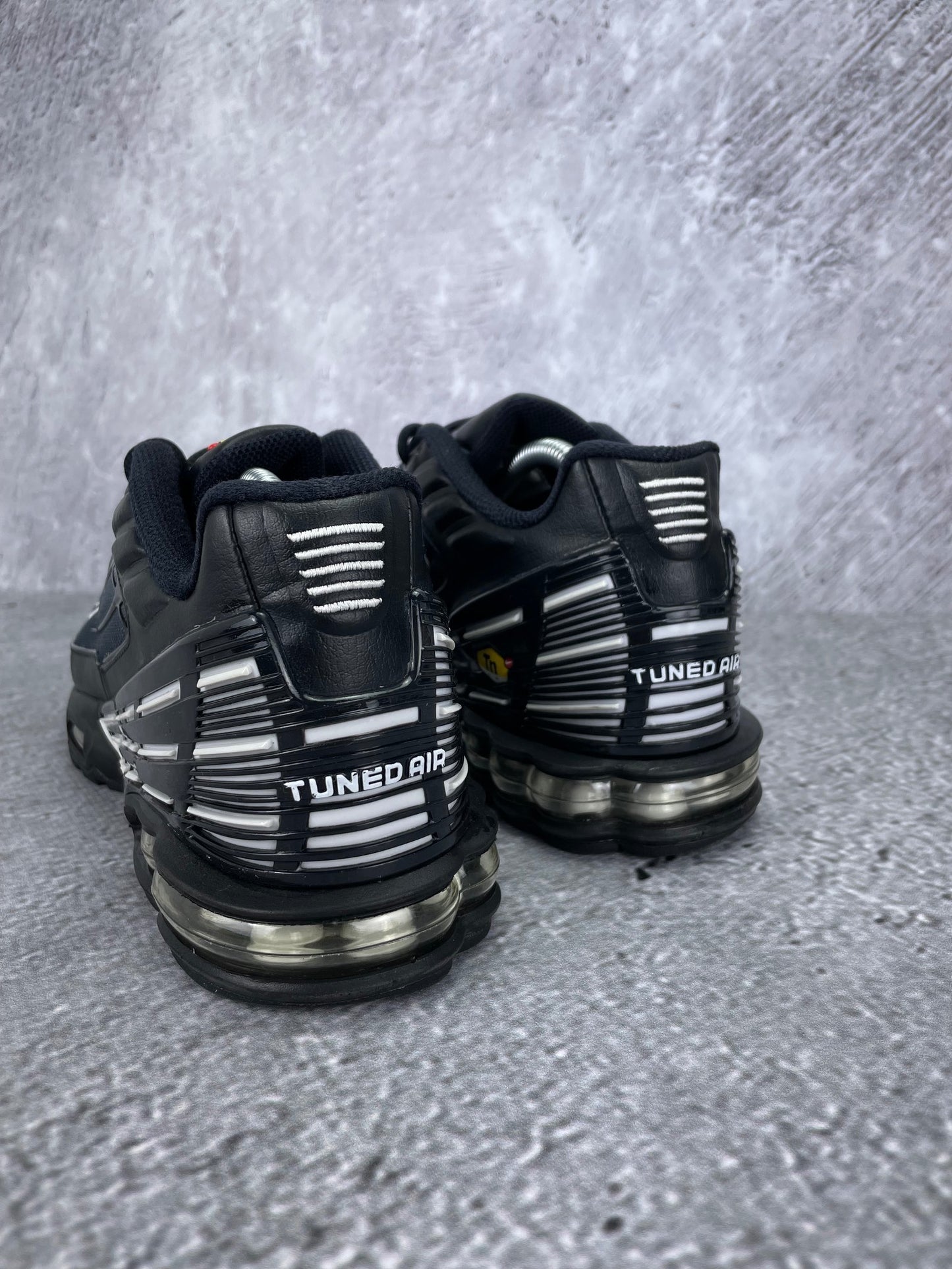 Nike Air Max Plus 3 Black White - buty sportowe, widok z tyłu