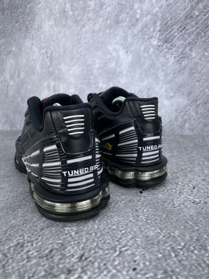 Nike Air Max Plus 3 Black White - buty sportowe, widok z tyłu