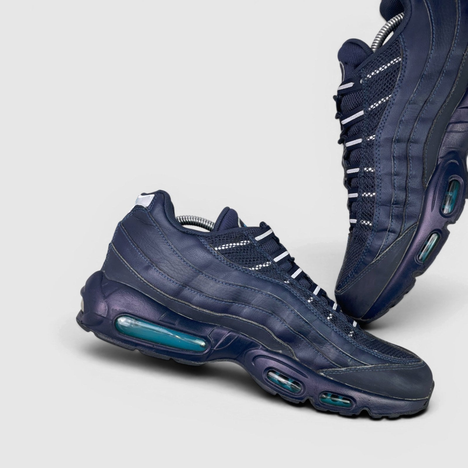 Nike Air Max 95 — buty sportowe męskie w bardzo dobrym stanie rozmiar 45, boczny profil, lewa strona
