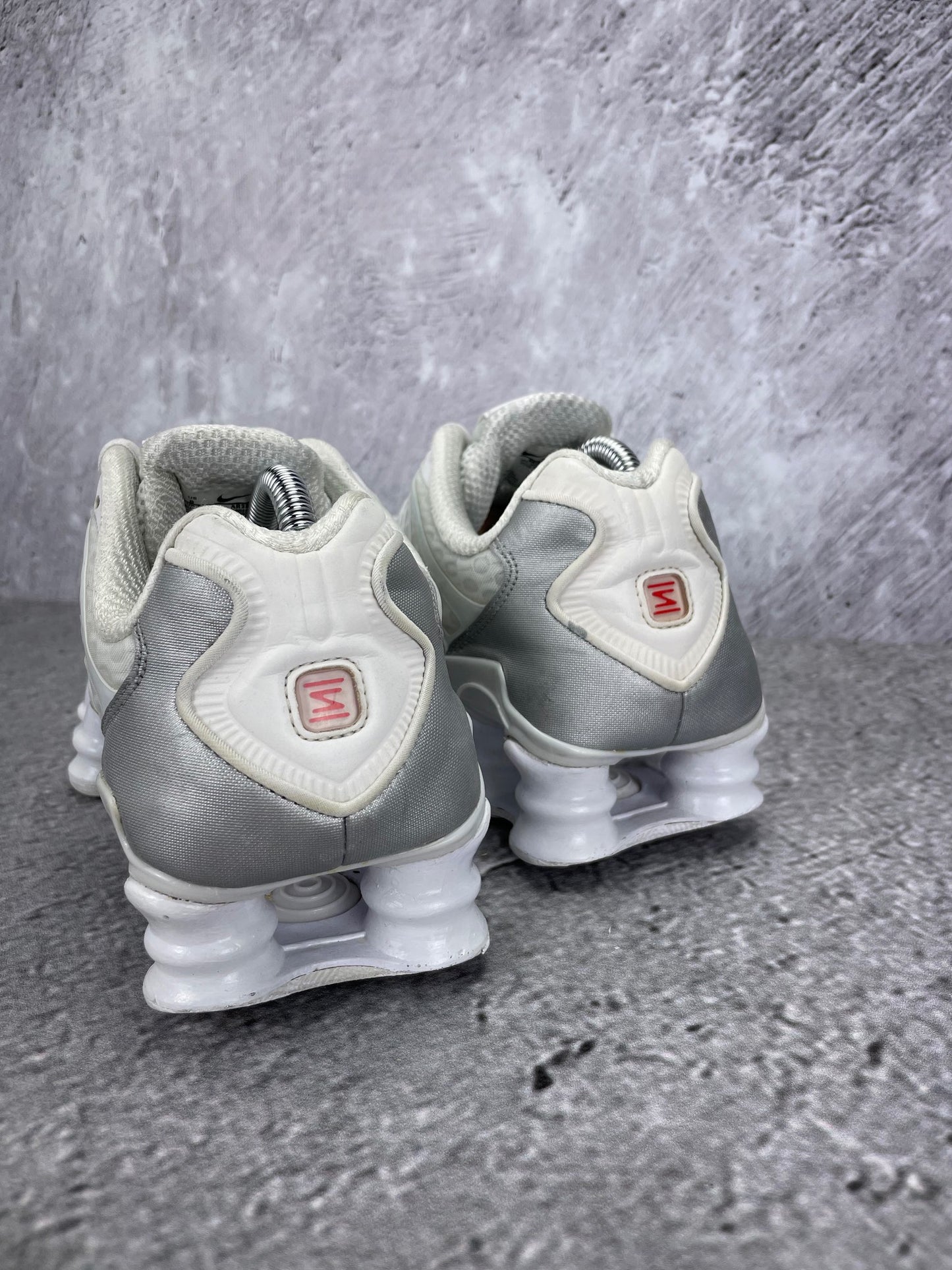 Nike Shox TL AR3566-100 - buty sportowe, widok z tyłu