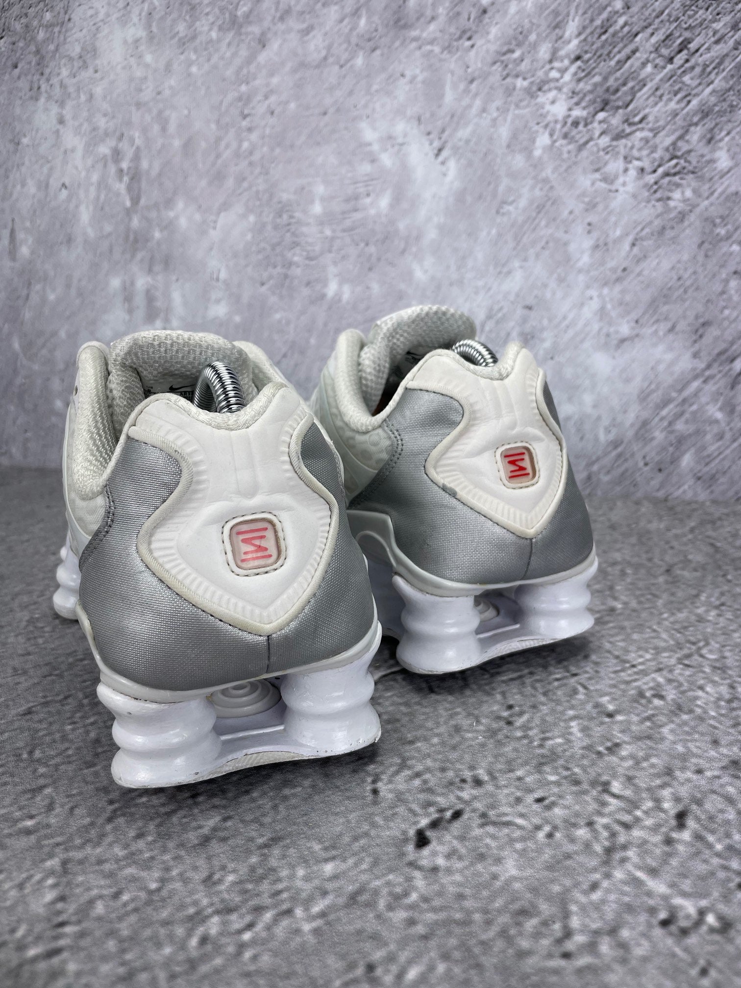 Nike Shox TL AR3566-100 - buty sportowe, widok z tyłu