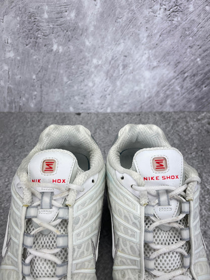 Nike Shox TL AR3566-100 - buty sportowe, zapiętki butów
